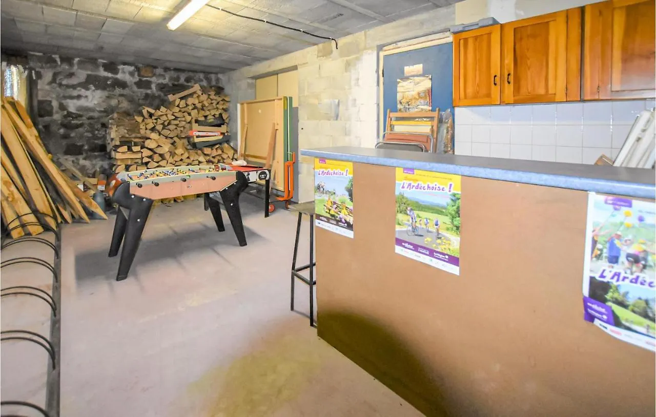 3 Bedroom Nice Home In Intres Saint-Agreve